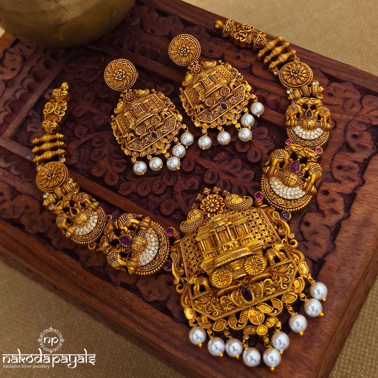 Traditional  Floral Neckpiece With Earrings (Gn10668)