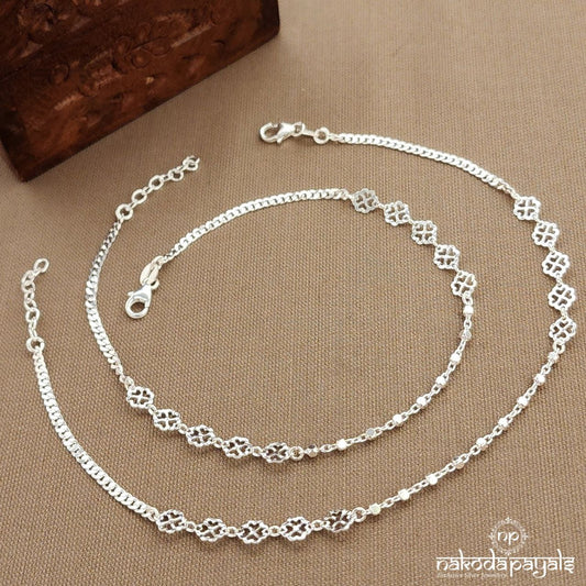 Floral White Anklets (A6707)