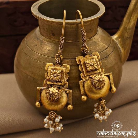 Traditional Floral Pearl Hanging (Ge11392)