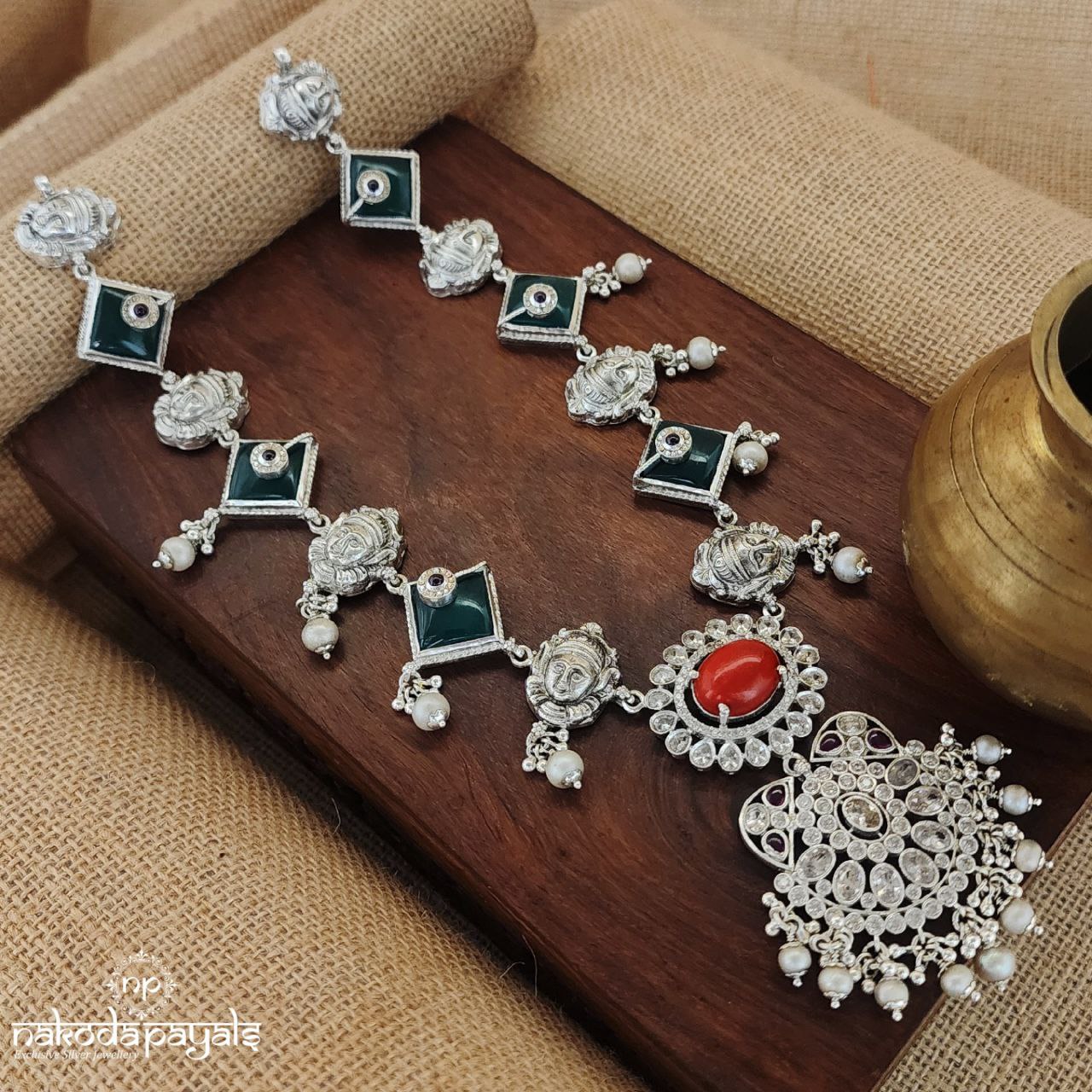 Sparkling Lakshmi Neckpiece (N10336)