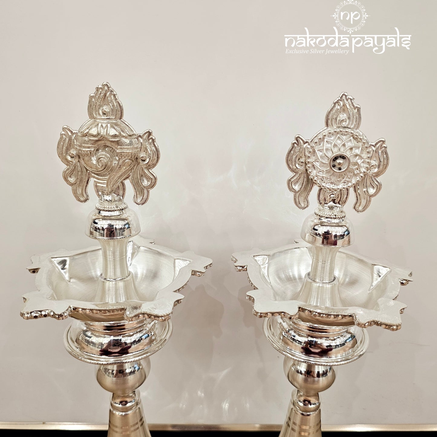 Sheeny Shankhu Chakra Lamp (Aa2006)