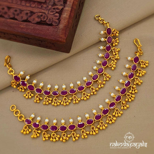 Red Oval Pearled Maati (Gm1132)