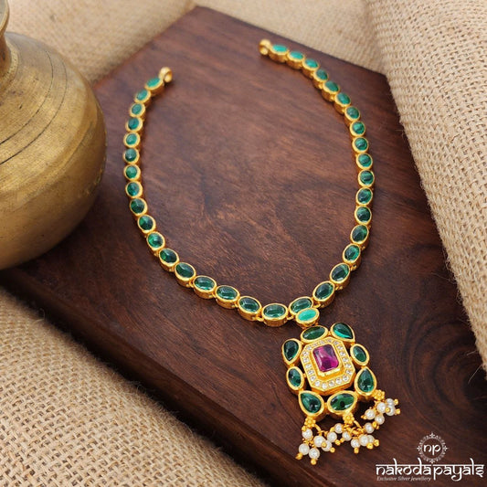 Greenish Neckpiece (Gn8905)
