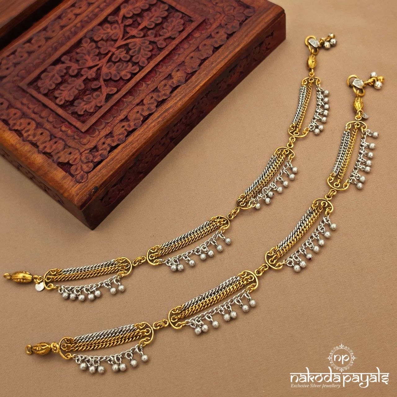 Gorgeous Dual Tone Anklets (A7018)
