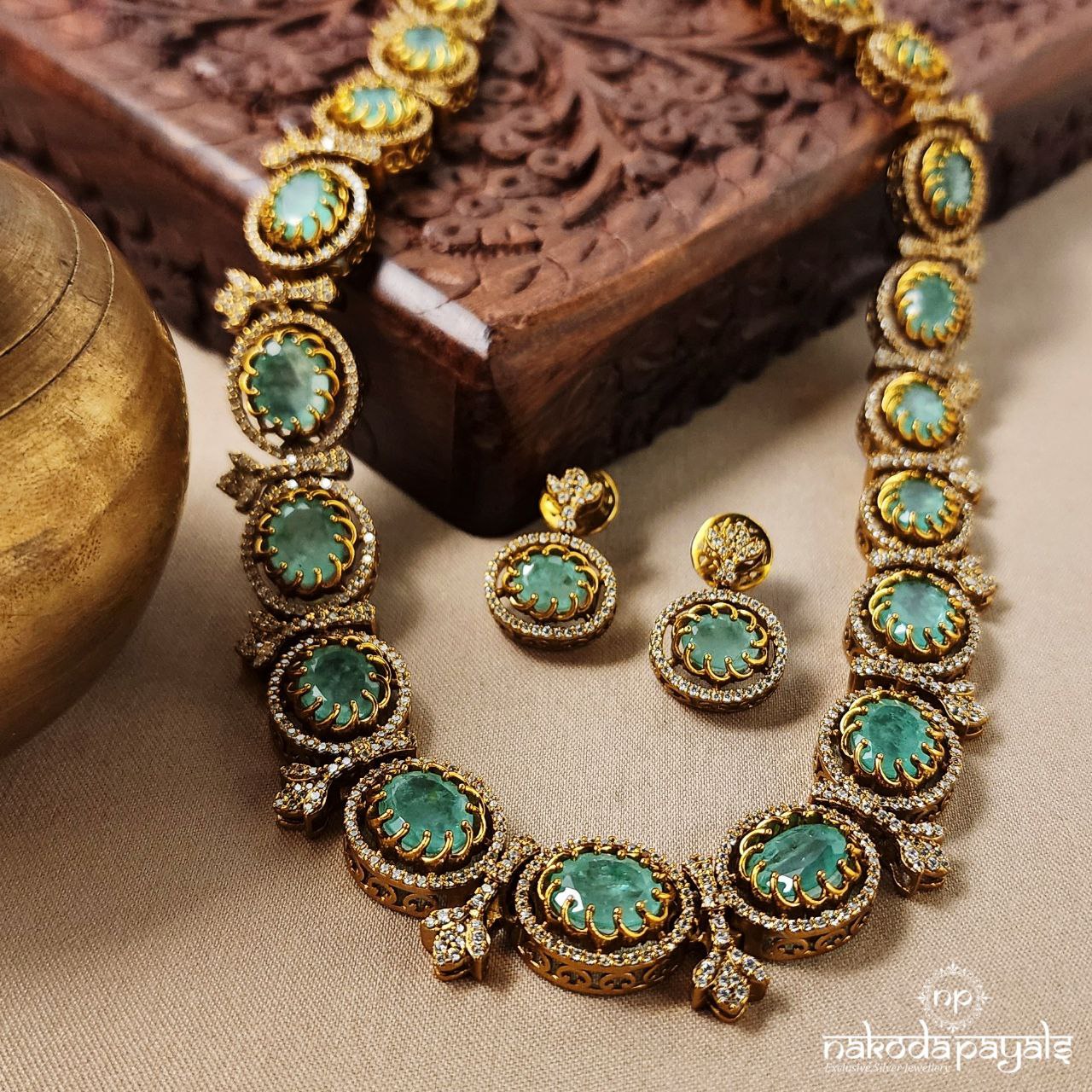 Lush Green Neckpiece With Earrings (Gn8586)