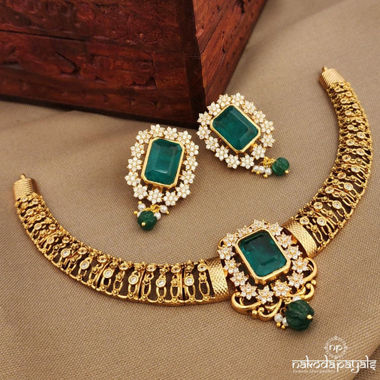Rectangular Green Neckpiece With Earrings (Gn9993)