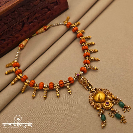 Exemplary Coral Neckpiece (Gn10356)