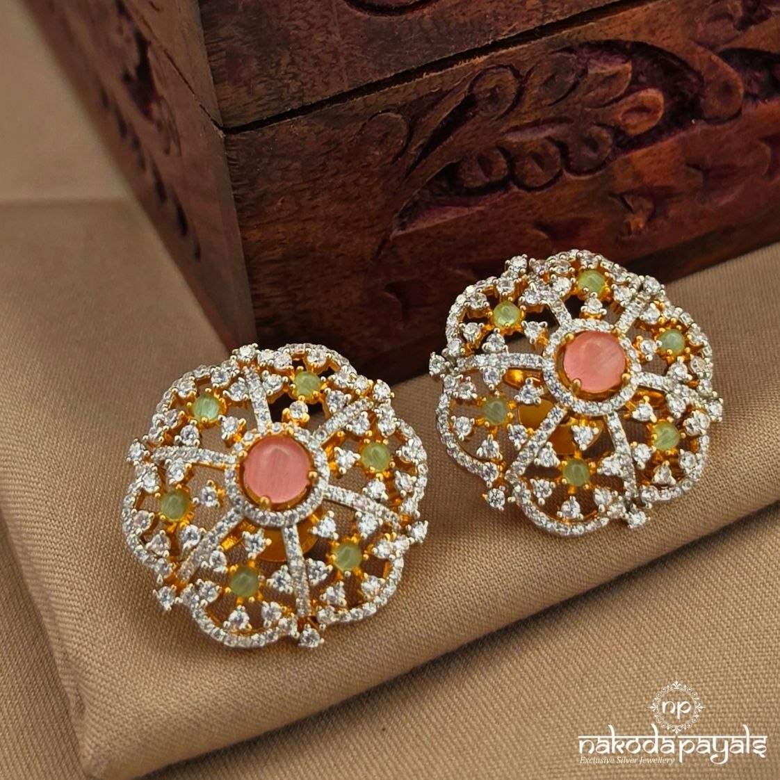 Exclusive CZ Studs (Ge11109)