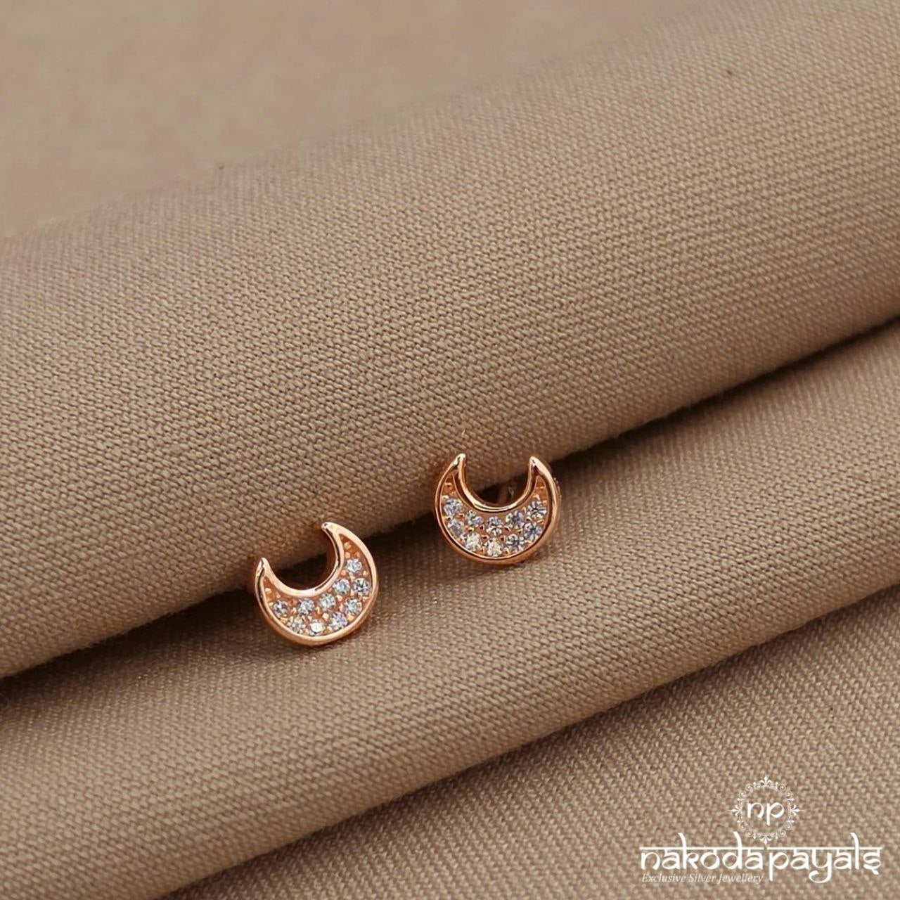 Half Moon Exclusive Studs (St4100)