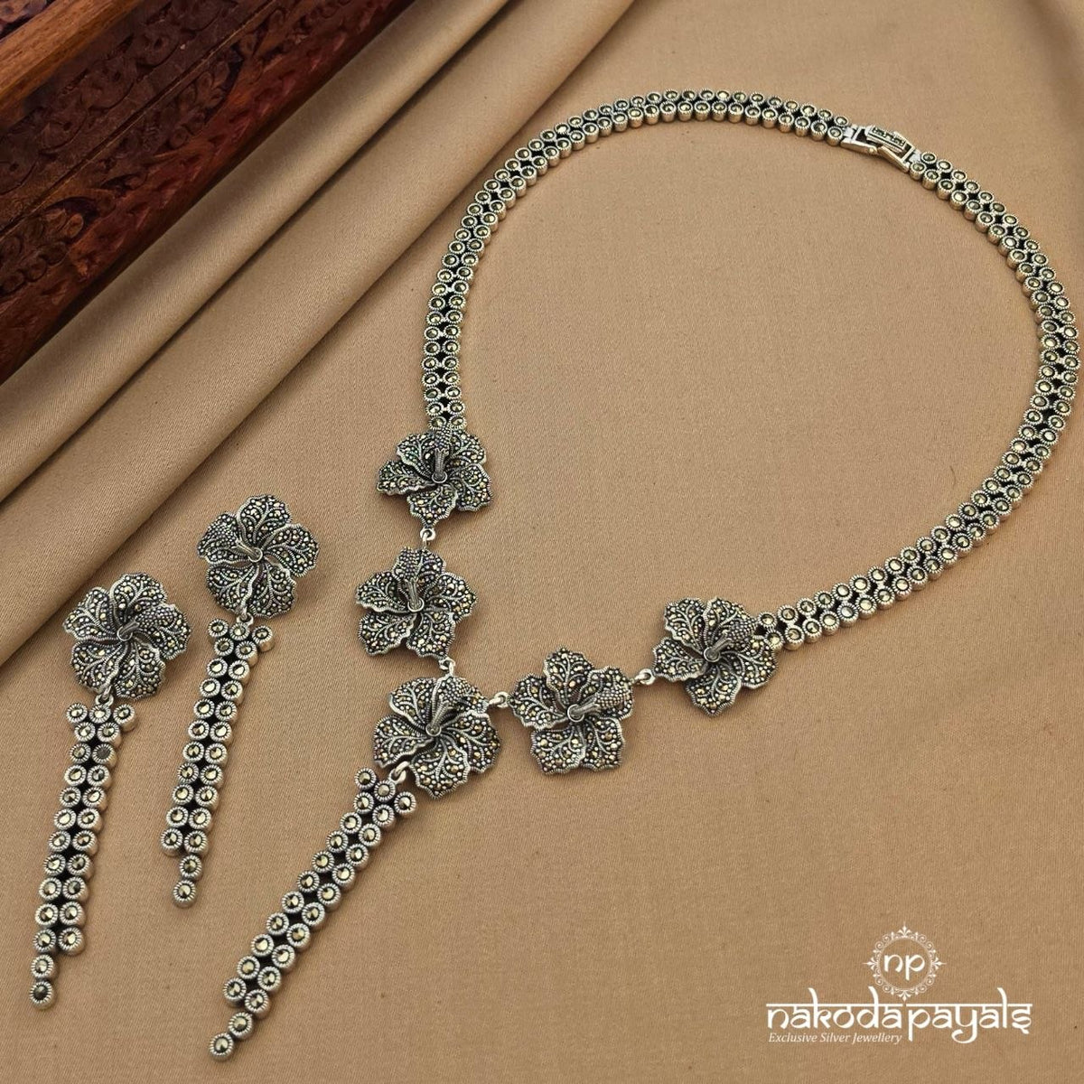 Floral Marcasite Neckpiece With Earring (N12162)