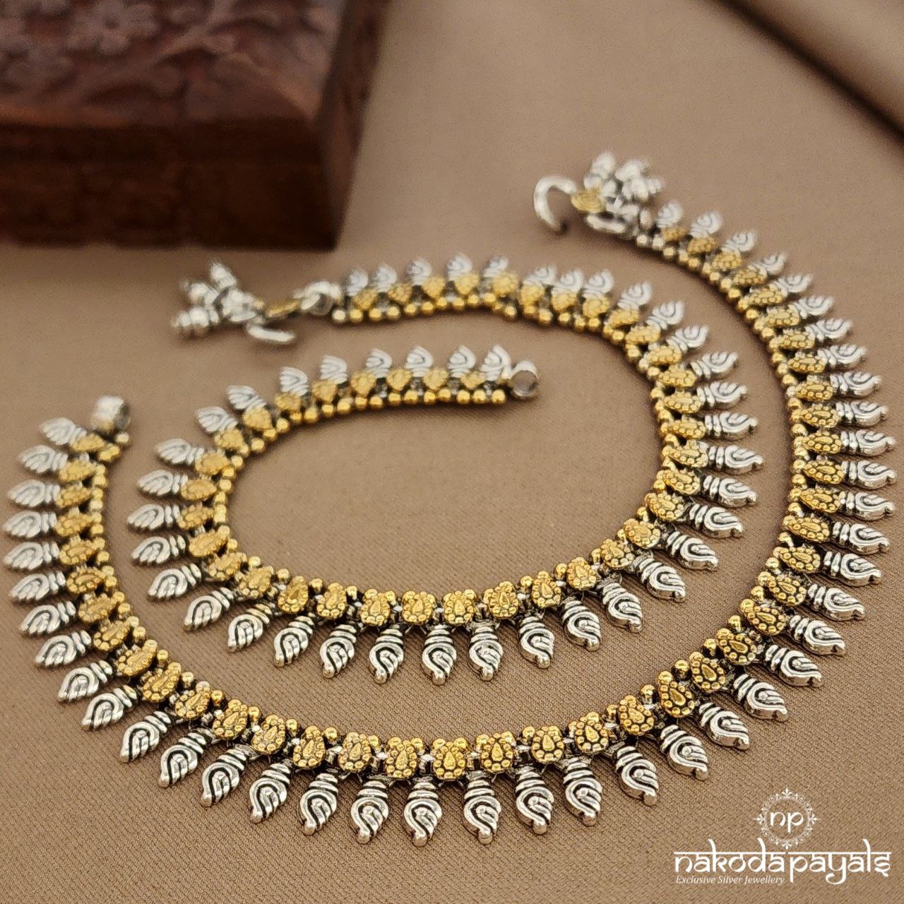 Dual Tone Elegant "10.5 Inch" Anklets (A6739)