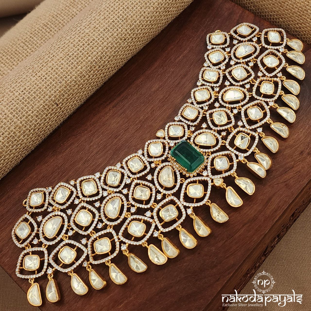 Emerald Green Rectangular Neckpiece (Gn9581)