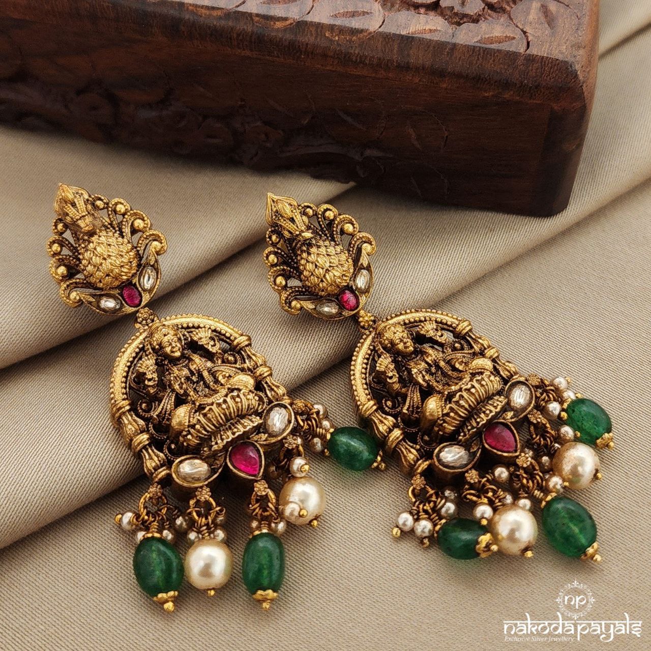 Lakshmi Kundan Neckpiece With Earrings (Gn9053)