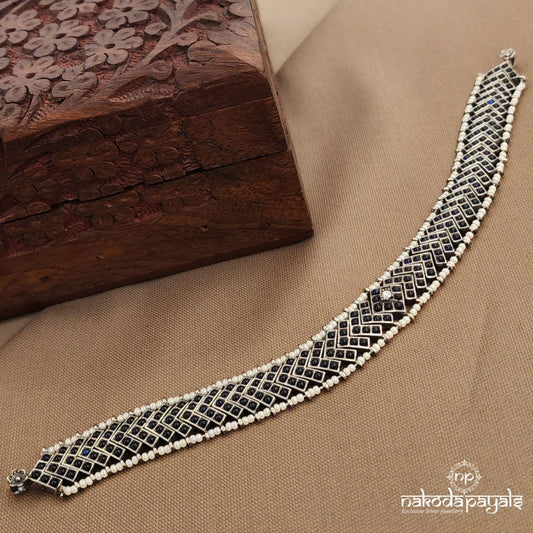 Bluish Pearled Choker  (N11278)