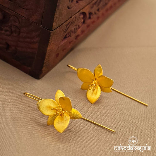 Radiant Gold Floral Earrings (St4156)