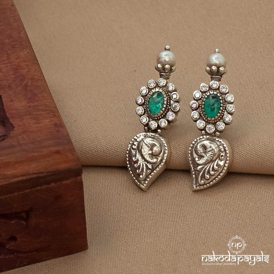 Greenish Peocock Mango Studs (S9757)