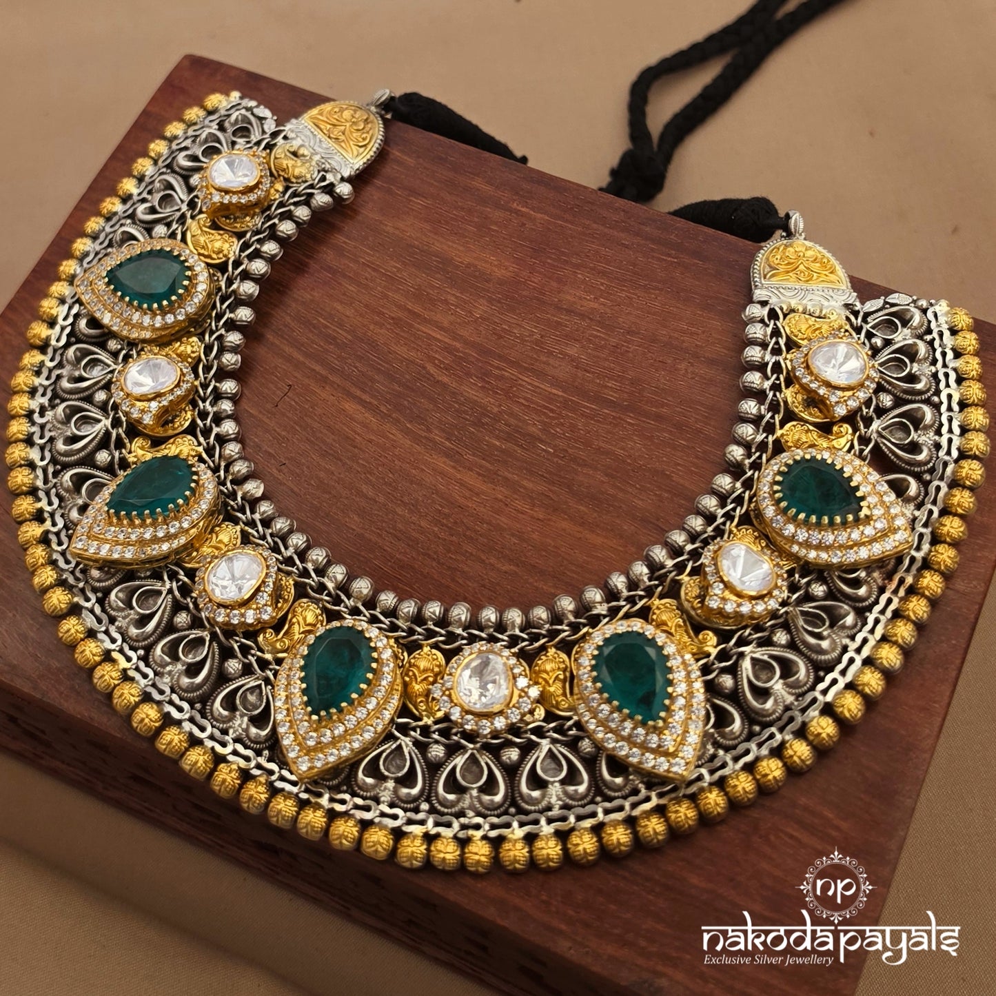 Elegant Green Drop Moissanite Neckpiece (N11917)