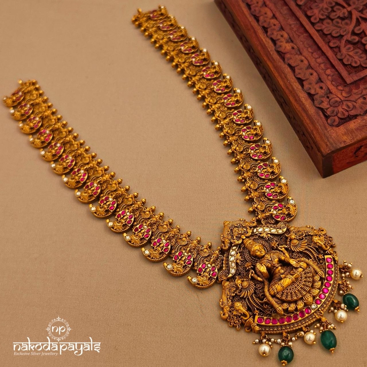 Traditional Mango Lakshmi Neckpiece (Gn10174)