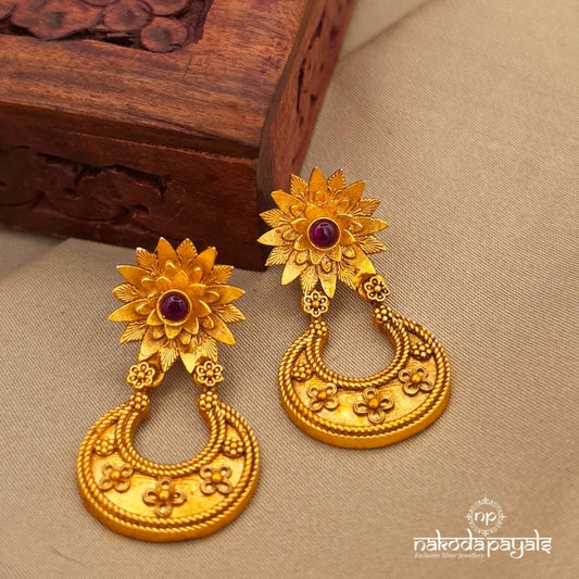 Endearing Floral Earrings (Ge10830)