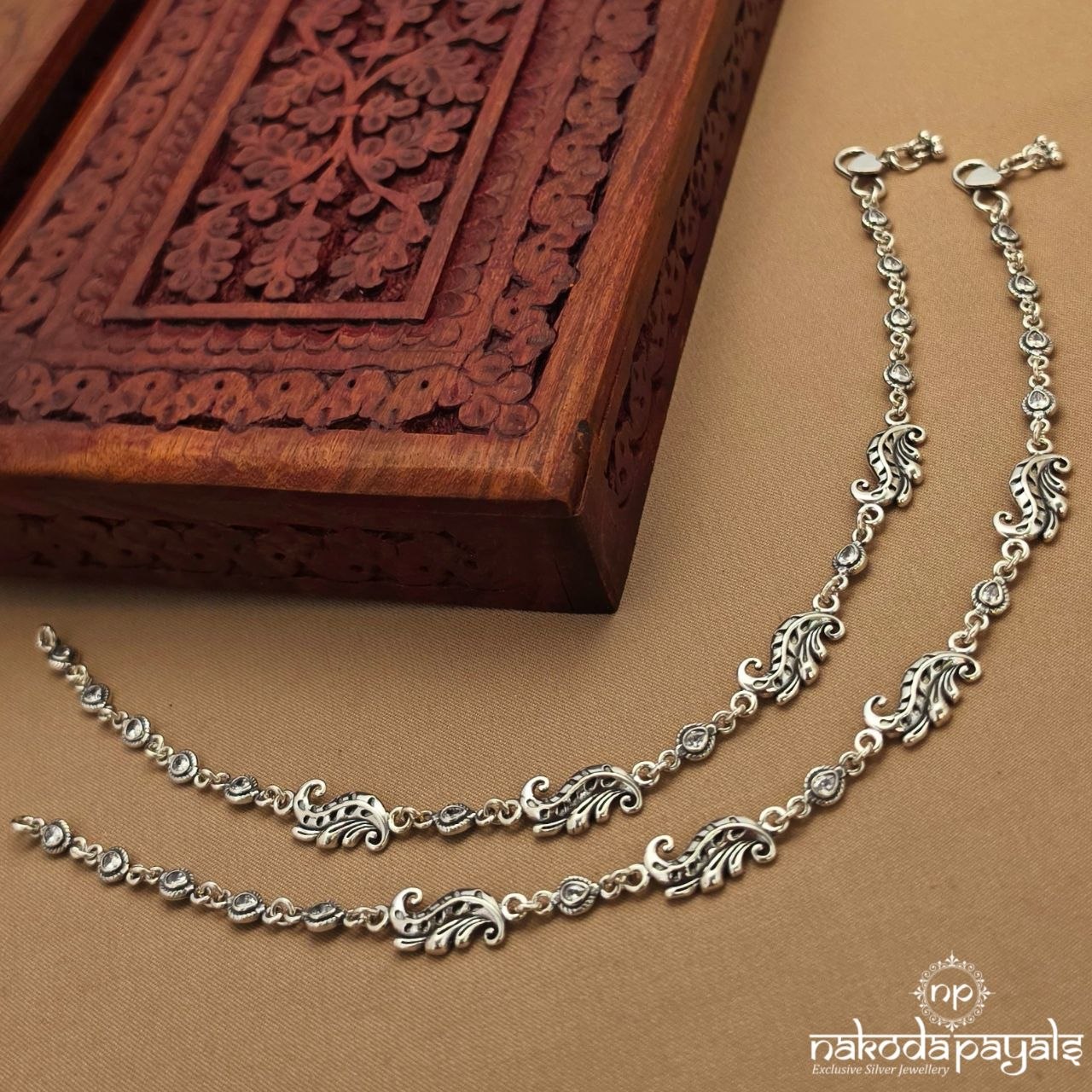 Leafy Oxidised Anklet (A6919)