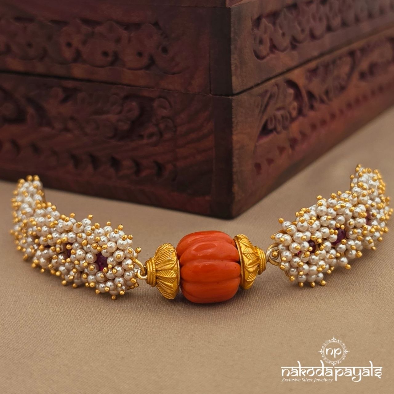 Coral Pearly Neckpiece (Gn10714)