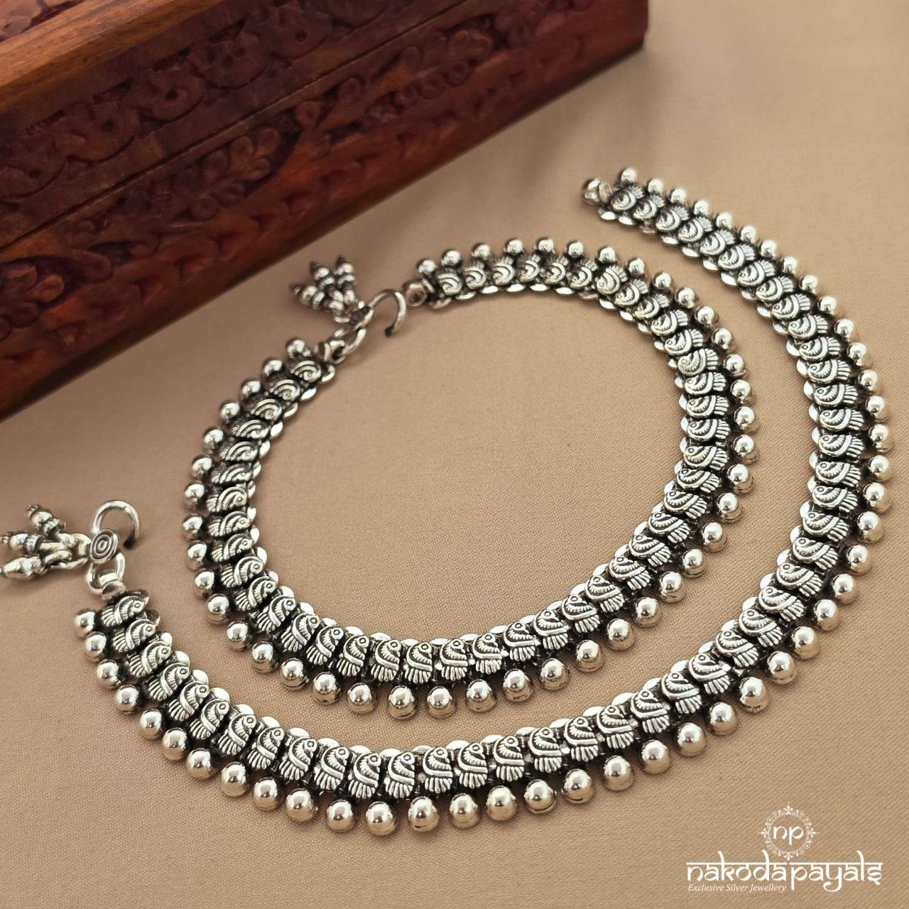 Gorgeous Birdy Ball Dot Anklet (A7068)