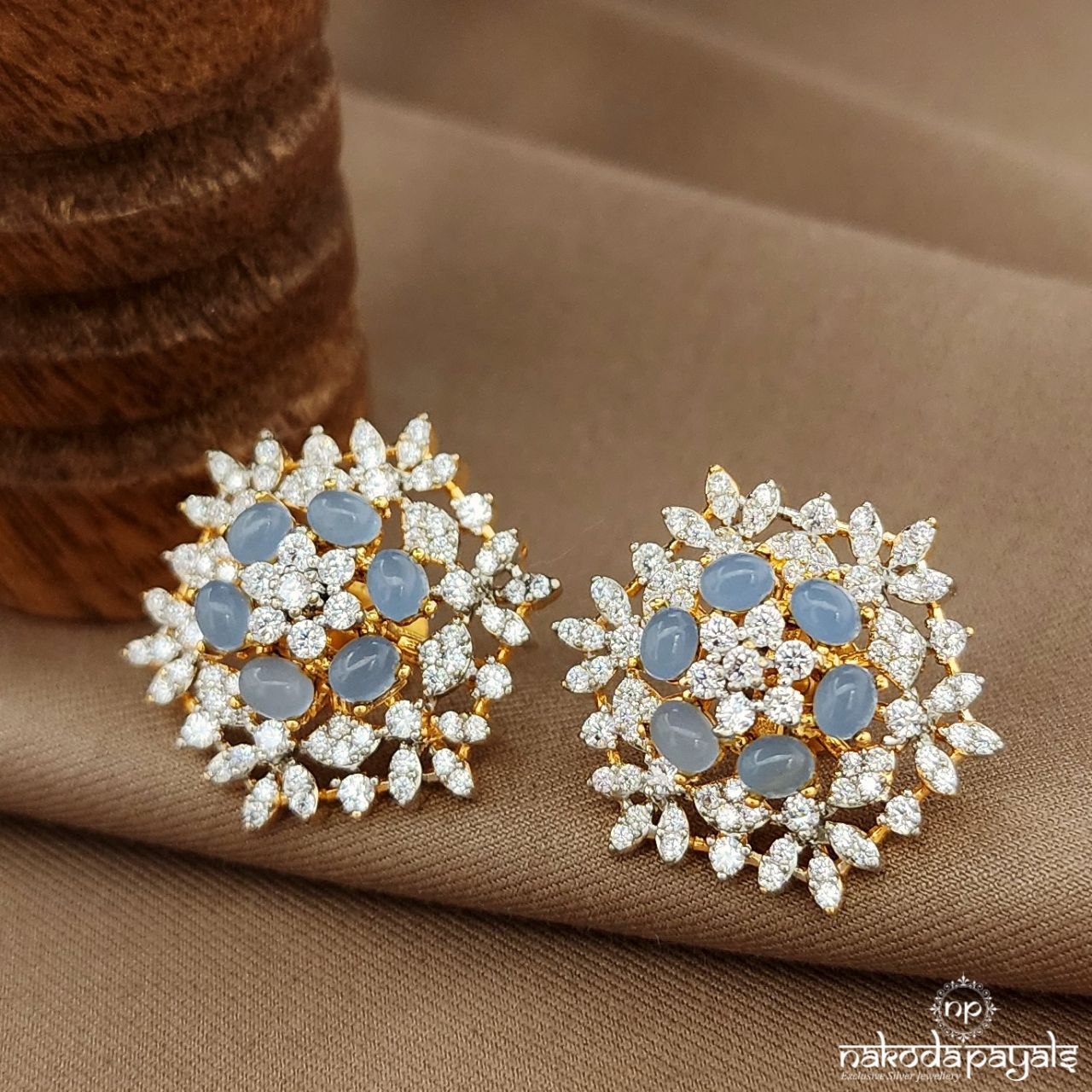 Amazing Floral Blue Cz Studs (Ge9876)