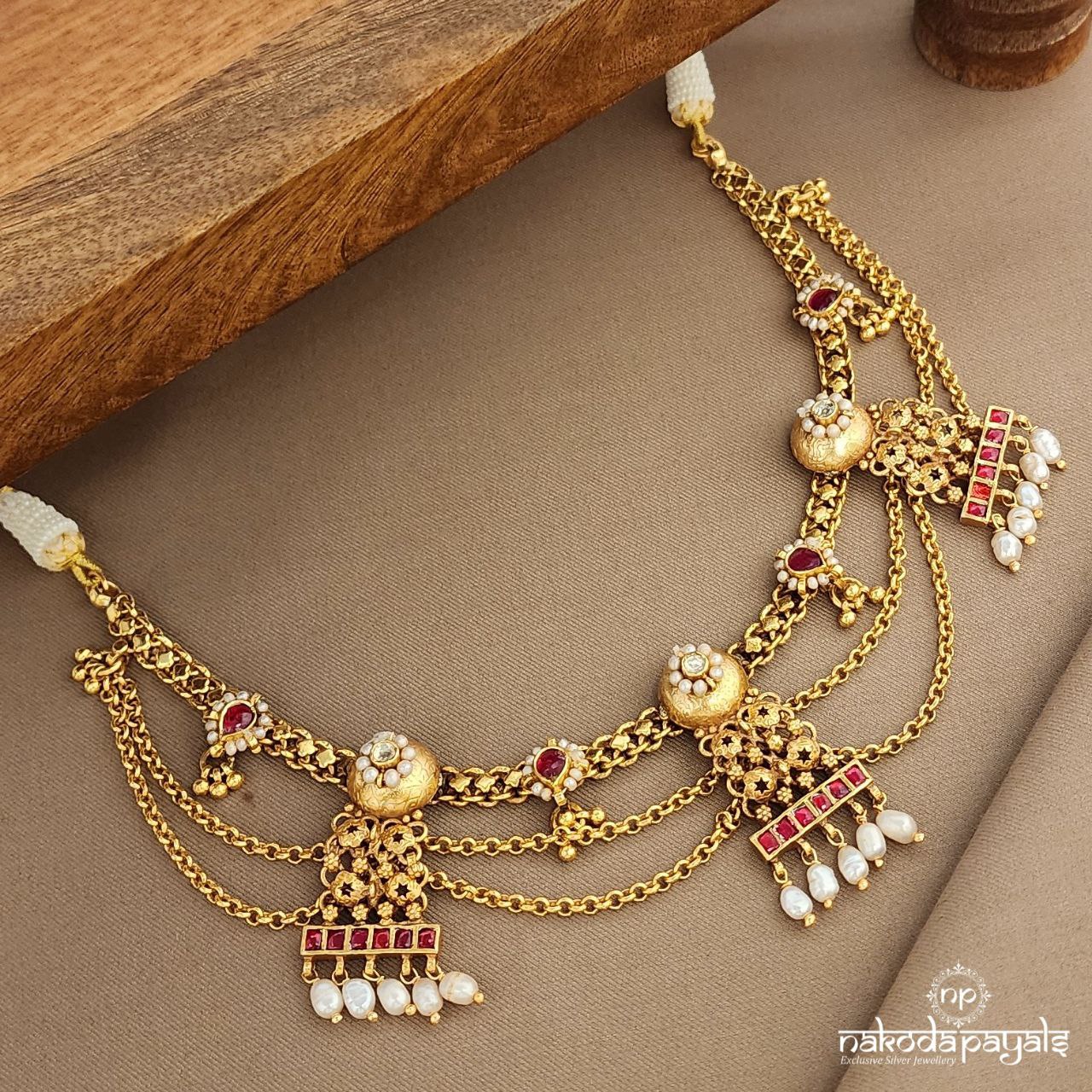 Chained Pearled White Drop Neckpiece (Gn9403)
