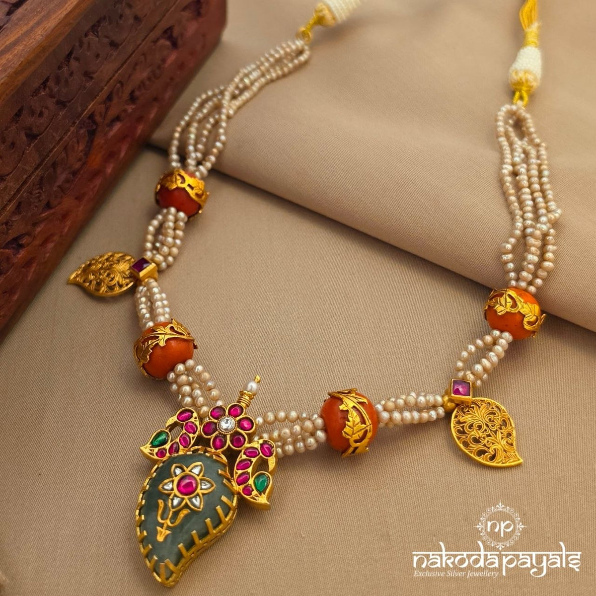 Peridot Pearl Coral Neckpiece (Gn10913)