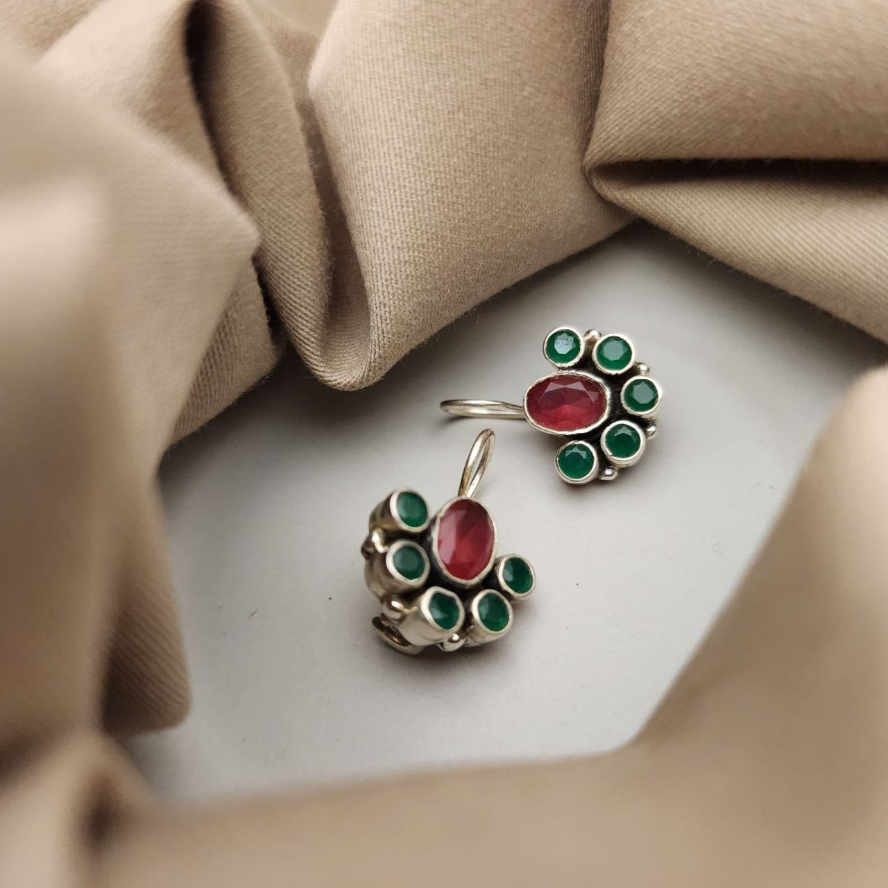 Colorful Hangings (H2032-39)