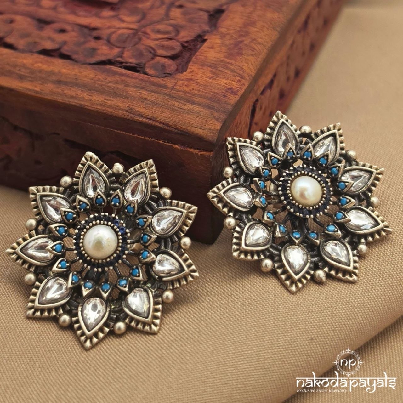 Pretty Floral Studs (S4117)