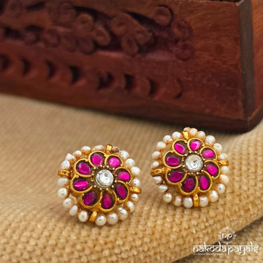 Cute Floral Pearl Studs (Ge11122)