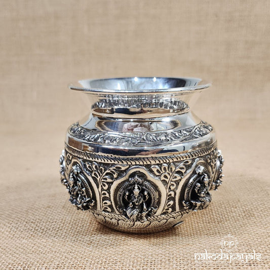 Blessing Lakshmi Chambu (Aa1539)