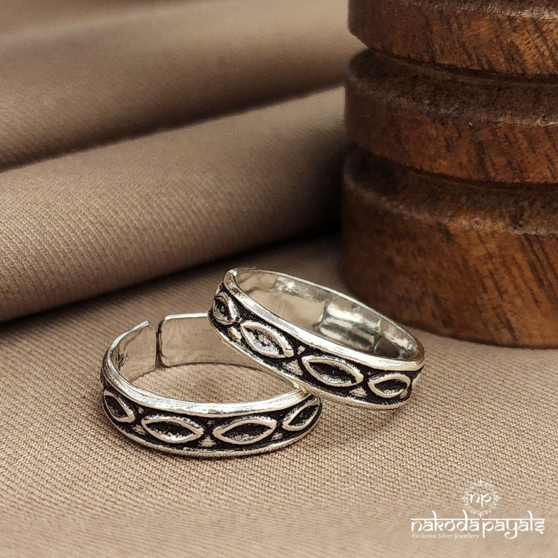 Oval Oxidised Toebands (T4733)