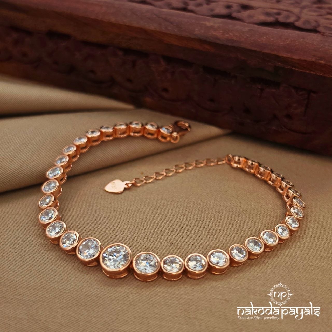 Rose Gold Sparkling Bracelet (St3956)