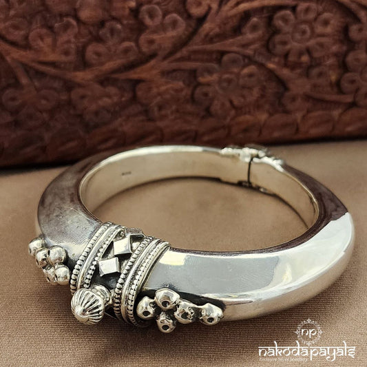 Shinney Plain Screw  Kada (K6189)