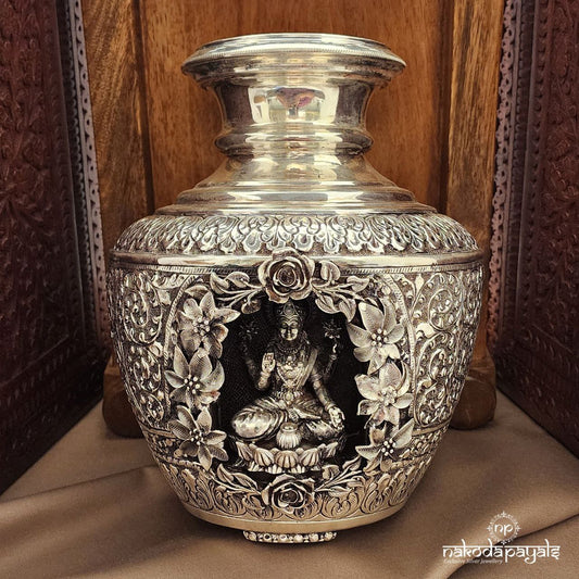 3-D Temple Lakshmi Kalasha (Aa2232)