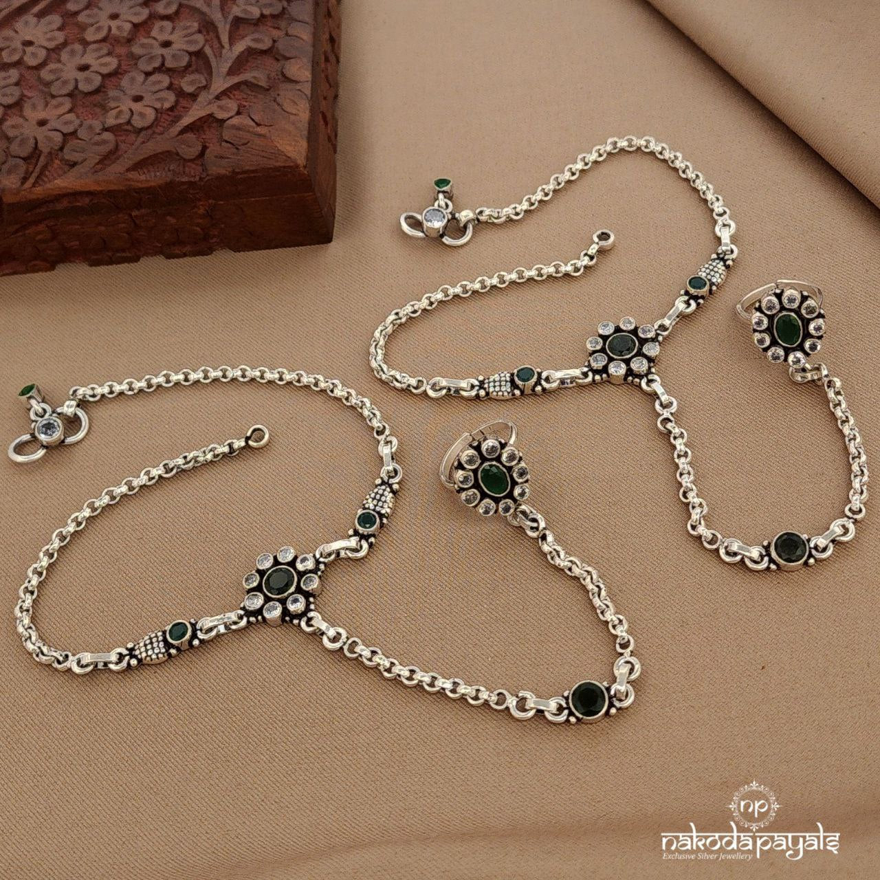 Green Cutstone Pag Phool "10.5 Inch" (A6729)