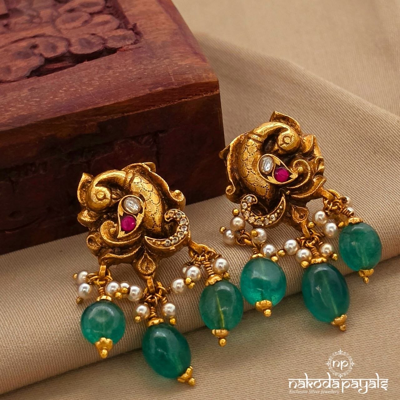 Floral Green Studs (Ge10546)