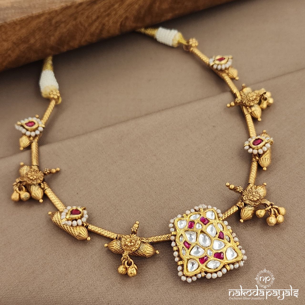 Amazing Floral Kundan Neckpiece (Gn9278)