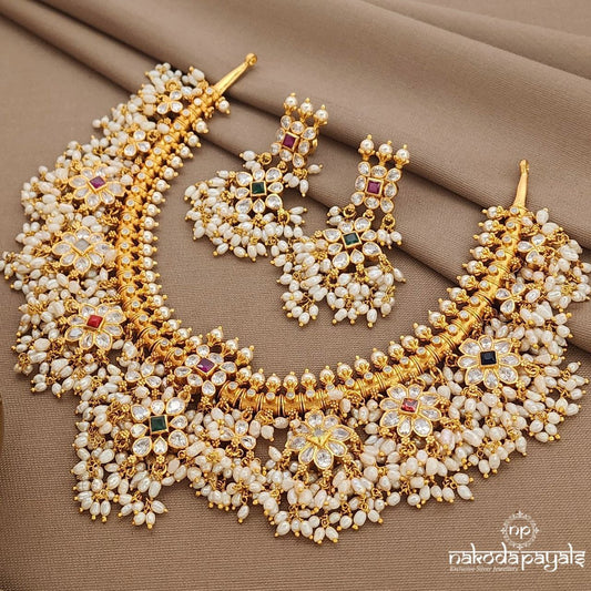 Guttapusalu Navaratna Neckpiece With Earrings (Gn9629)