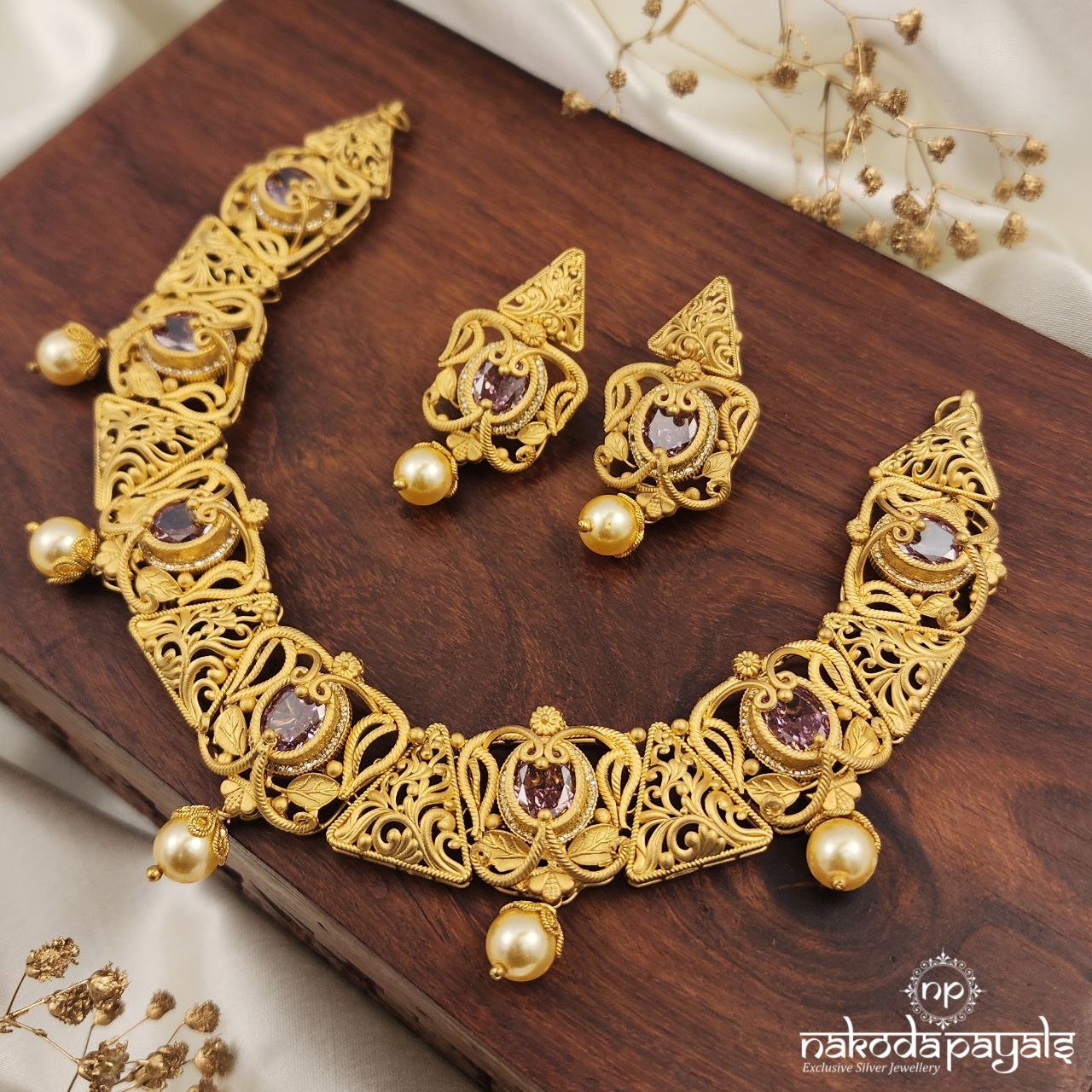 Pink Pearled Drop Neckpiece With Earrings (Gn8647)