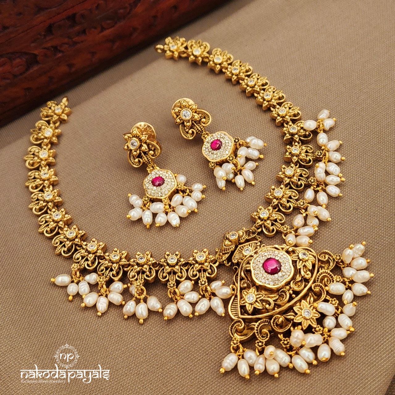 Pearled Drop Neckpiece With Earrings (Gn9986)