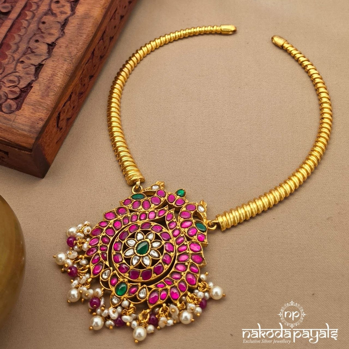 Twin Peacock Floral Neckpiece (Gn10847)