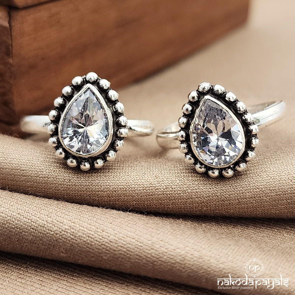 Drop White Toerings (T4686)