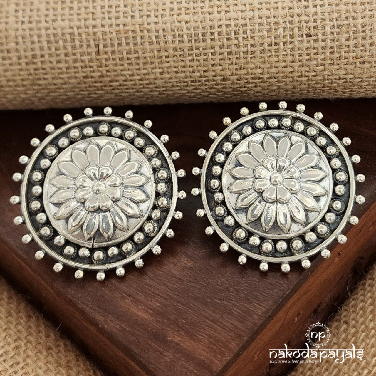 Circular Big Studs (S3523)