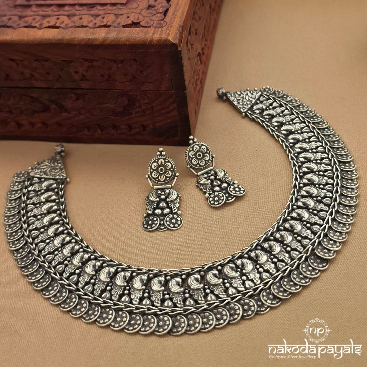 Floral Oxidised Neckpiece With Earring (N12117)