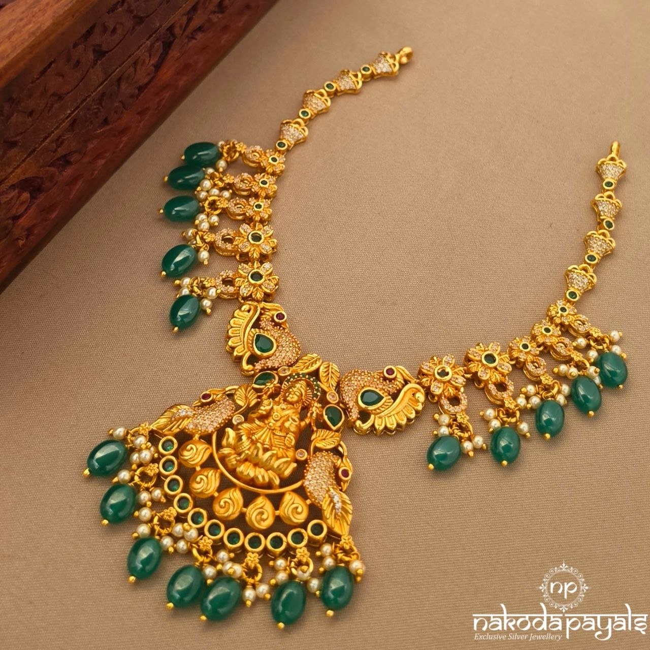 Floral Peacock Lakshmi Neckpiece (Gn10671)