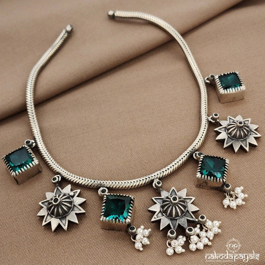 Green Squarish Drop Neckpiece (N11348)