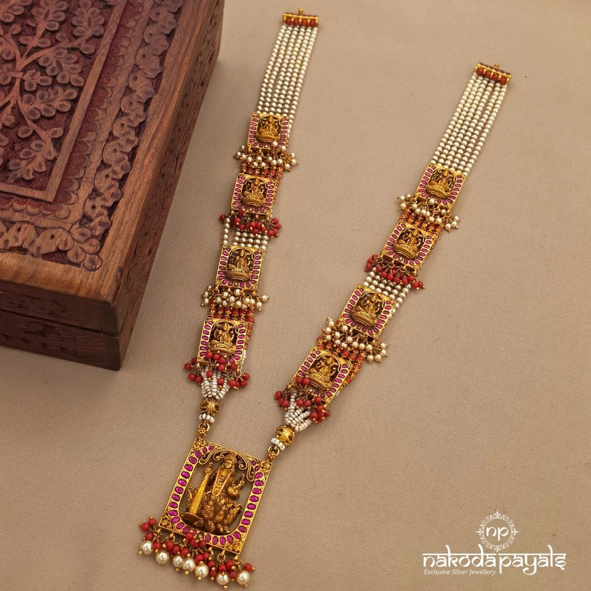 Divine Lakshmi Coral Neckpiece (Gn10852)
